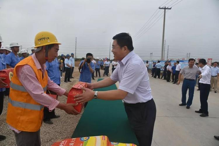 中国铁路济南局集团有限公司党委书记,董事长王秋荣到