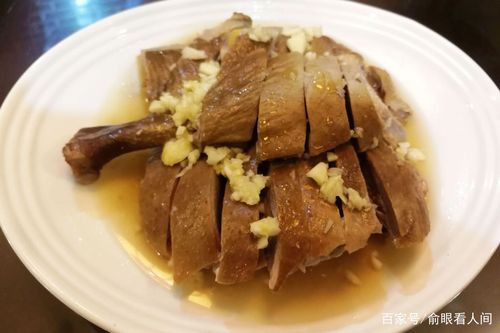 无为板鸭,也是安徽的特色菜了,可惜小编光喝酒了,忘记品尝了.