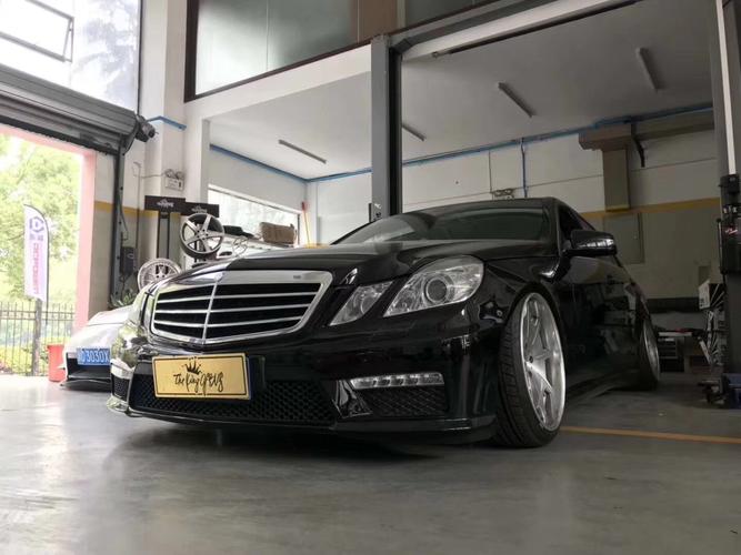 奔驰w212改装改装accuair气动避震新品endo-vt45后备箱造型案例