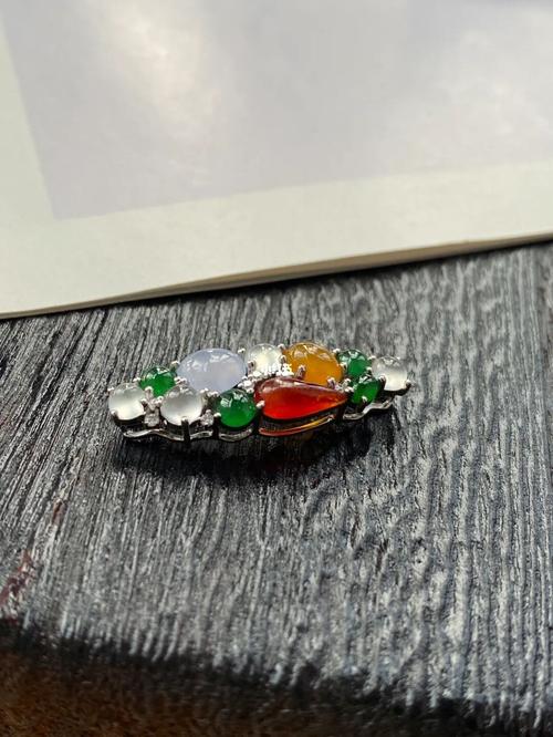 翡翠彩色18k白金群镶嵌手牌两戴_翡翠_18k金镶嵌_钻石