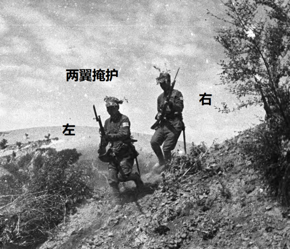 以三三制队形向日军冲锋的八路军,犹如猛虎下山一般势