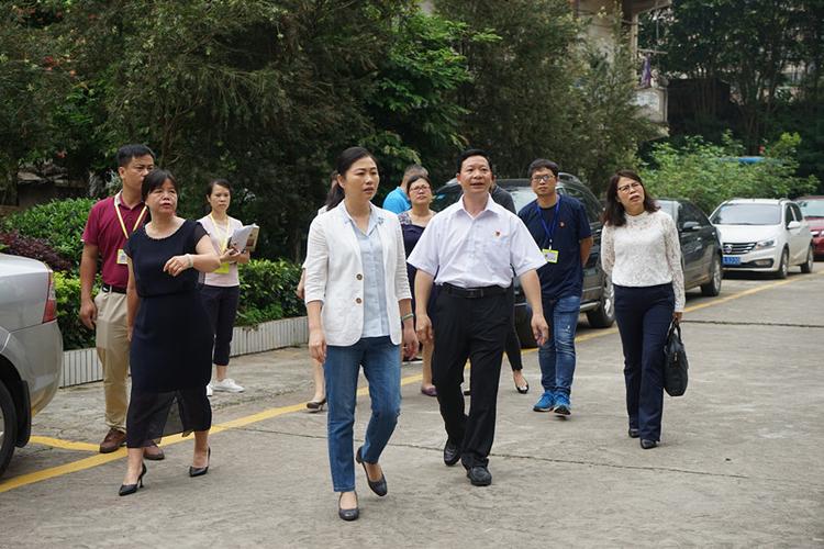 梧州市副市长苏颖到市民政局推进"书记在现场"工作