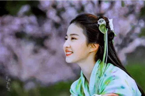 不化妆照样被吹天仙 刘亦菲的"野蛮"保养经大写的服!