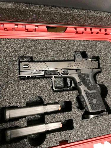 设计,它们能在一些极端的环境下正常运作,并且能使用相当多种类的子弹