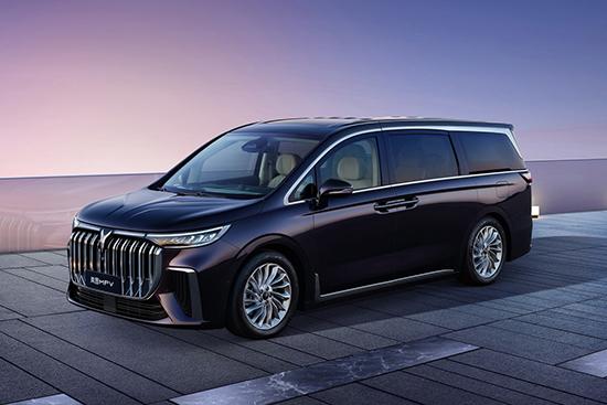 采用双动力配置 岚图首款mpv梦想家首发亮相