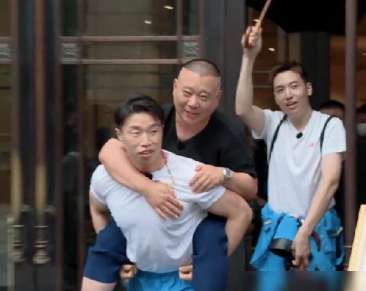 退社烧饼重回德云社郭德纲大度接收是真的疼他