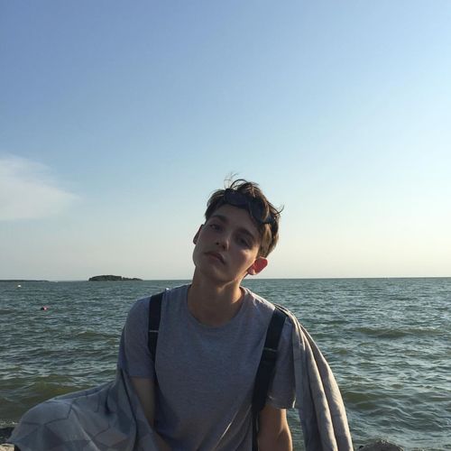 微信帅气霸气欧美男头_微信头像_微茶网