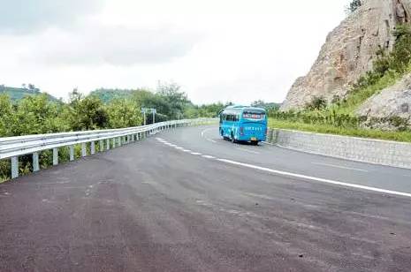 靖西国道359三叠岭路段恢复通车请大家相互转告