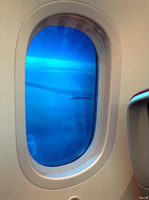 宝宝一上飞机就问我,这个飞机怎么没有遮光板.