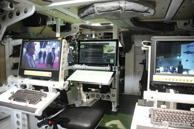 图为pmmc g5装甲车的内部空间特写