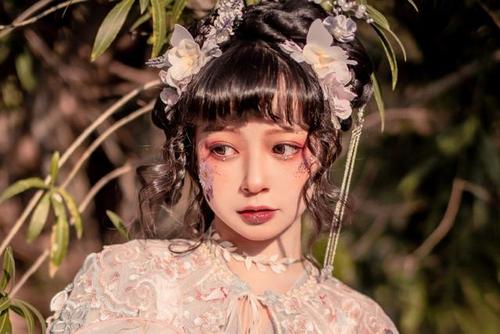 想化出精致的洛丽塔妆容,这几处不能忽略,很多lo娘都