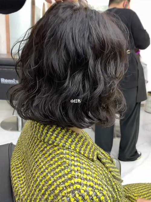 短发烫发_短发_烫发_发型_时尚_发型