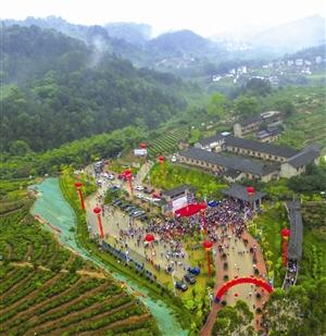 苍梧县六堡茶特色生态旅游景区位于广西苍梧县六堡镇境内,为中国