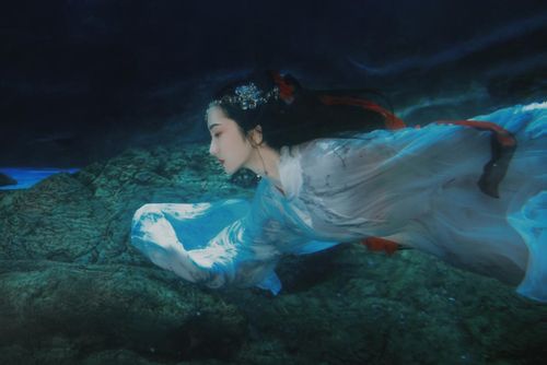 盘子女人坊水下汉服震撼来袭!又潮又美爱了!