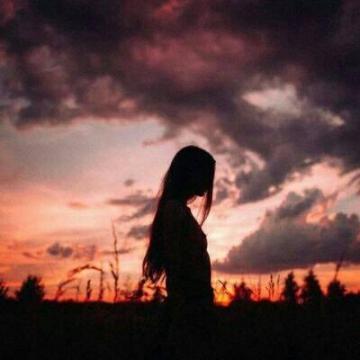 非主流头像背影女生带字伤感图片大全