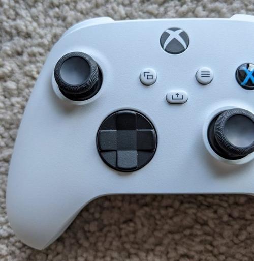微软全新xbox series x系列手柄曝光:尺寸更小,按键更