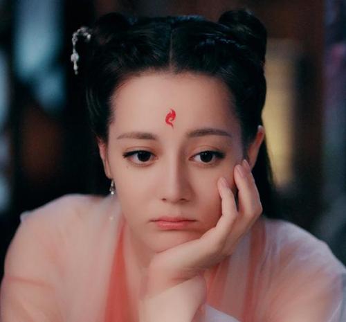 名门泽佳:迪丽热巴同款"凤九"妆容,高颜值效果实力圈粉