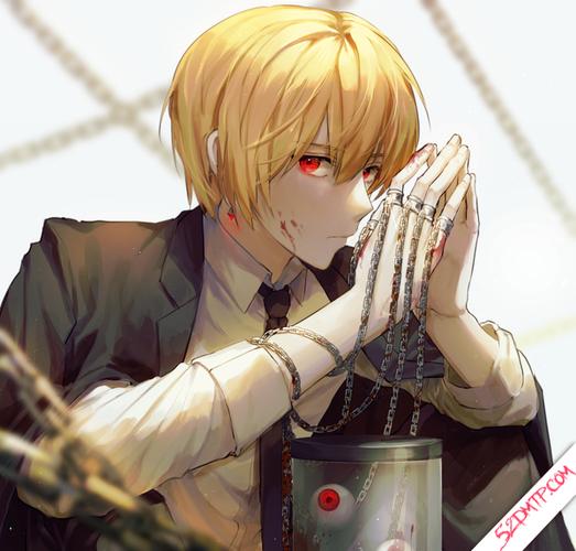 流苏,金发,红眼,两眼间的头发,肩上的衣服,脸上的血,手指在一起动漫