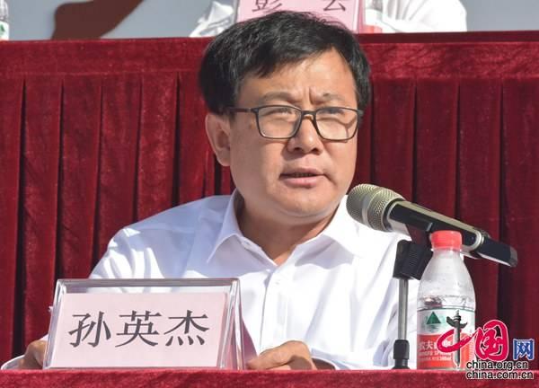 廊坊管道局中学第三十六届田径运动会正式开幕