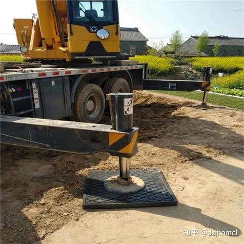 耐磨吊车支腿垫板高分子聚乙烯支腿垫板与枕木钢板的区别