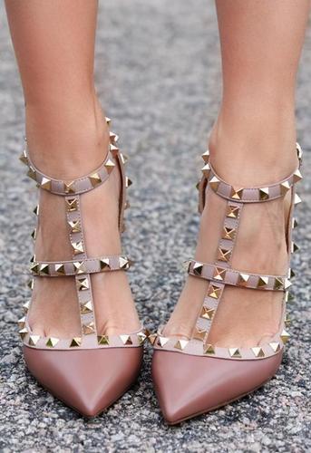 人生第一双valentino铆钉高跟鞋上脚高级又好穿