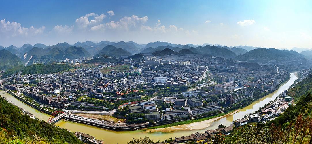 茅台镇全景