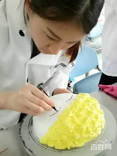 武汉学生日蛋糕去哪里好 余香西点学校