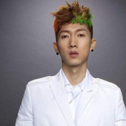 演员,音乐制作人 关注话题 分享 简介 张佑赫,1978年5月8日出生于韩国