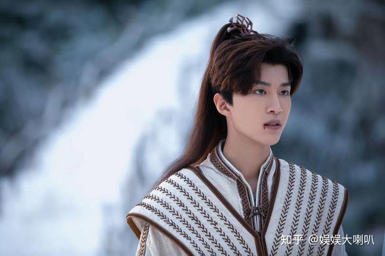 该剧一经上线,范丞丞就以电视剧演员的身份登上了