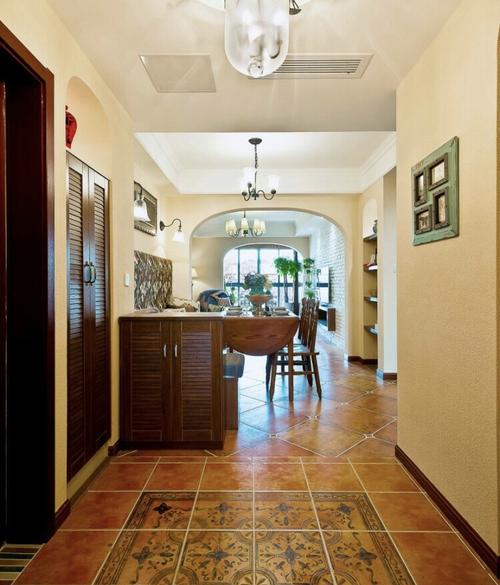 推开房门,温馨甜蜜的美家气息扑面而来#美式#拱形门洞