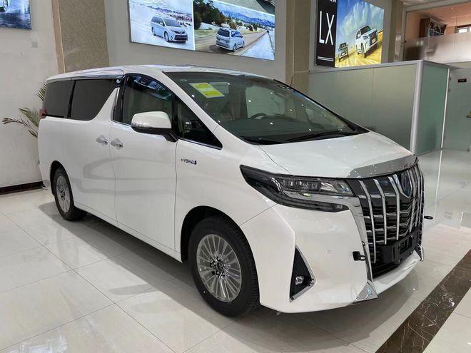 全新一代丰田埃尔法国六现车内外解读