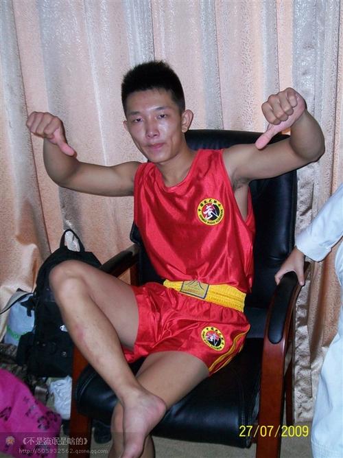 民健散打队白俊教练和学员照片!