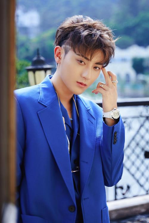 【黄子韬】【美图】双倍优雅加持的韬韬