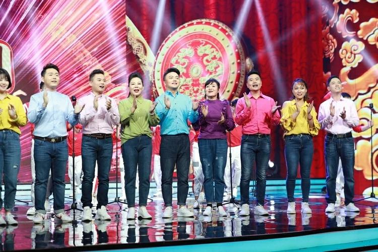 全国五代戏曲人齐聚河南《梨园春》,拿手好戏祝福新中国70华诞