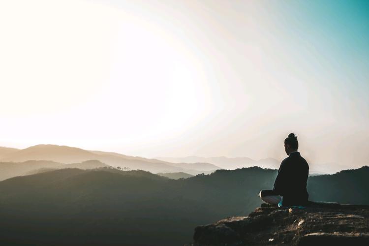 生活 日常 道家静功法 上述身静,心静,意静之三大层次,看似平常,并不