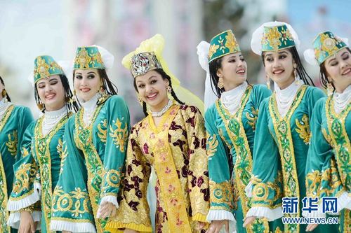 本网独家:乌兹别克斯坦隆重庆祝"纳乌茹兹节"(高清)