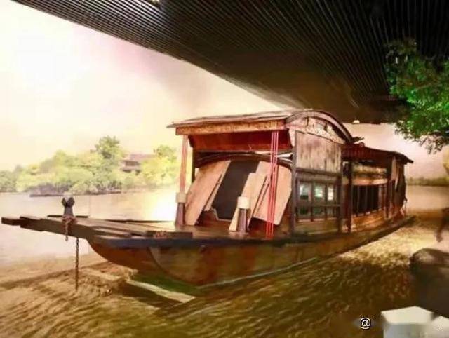 遵义会议,南湖红船