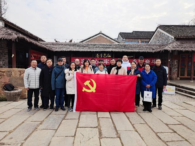 参观红色李巷强化党性教育