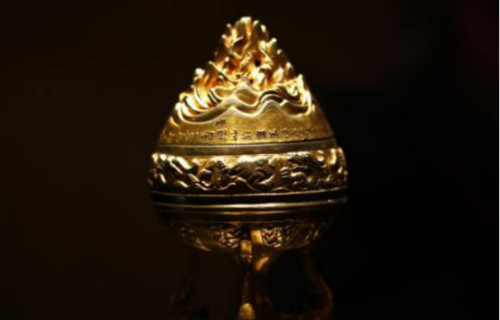 看完石狮被盗的消息,吓得我赶紧去陕博压压惊,这的黄金按公斤算