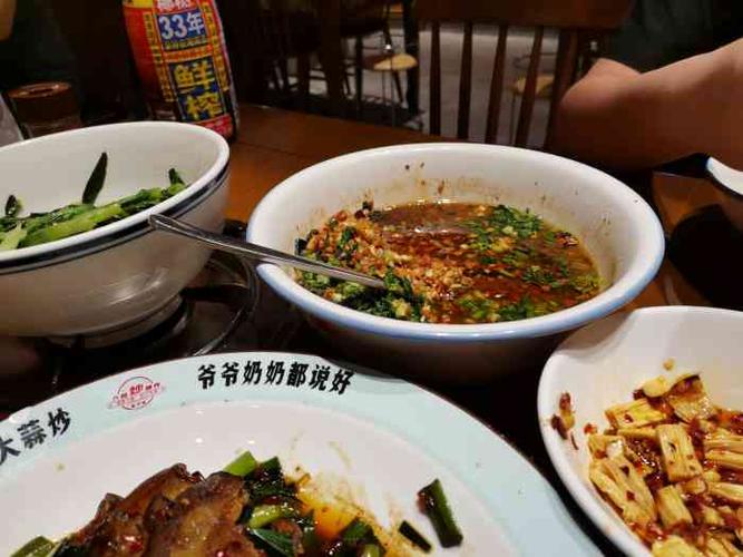 老许家·大蒜炒腊肉(卓越店)