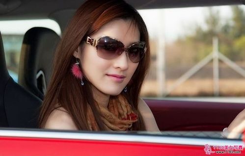 美女车模陈淑仪的宝马情结