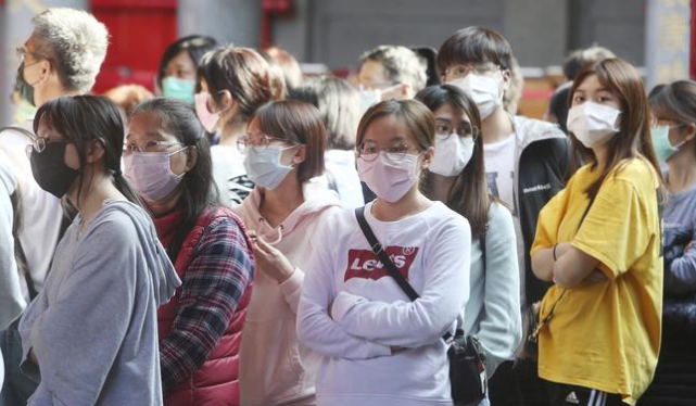 专家估计疫情不会在2022年结束