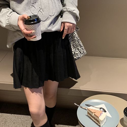 jk侧边高腰春季百褶裙拉链隐形黑色经典松紧半身裙