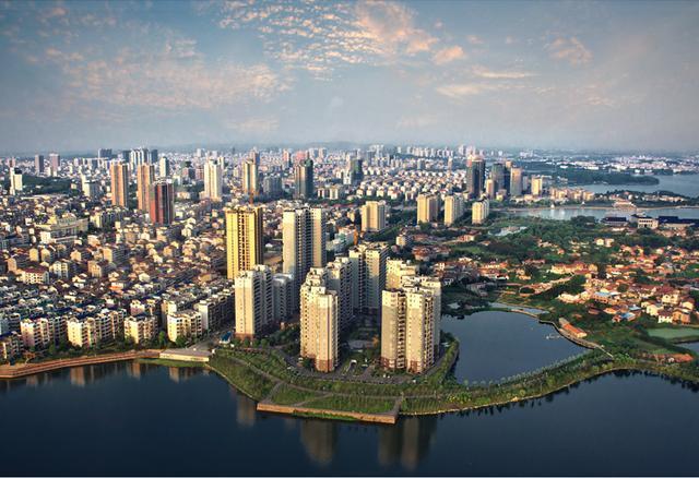 常德(武陵),湖南省省辖市,位于湖南北部,人口607万.