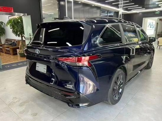 2022款丰田塞纳25混动四驱雷达测距现车