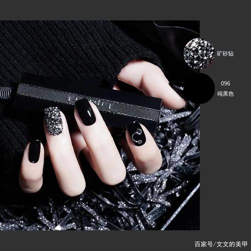 超酷又显手白的黑色美甲图片合集,原来黑色系也可以