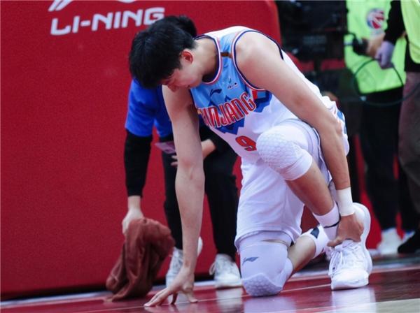 如cba选秀状元区俊炫,cuba第一控卫张展瑜等"篮球新星"都介入比赛