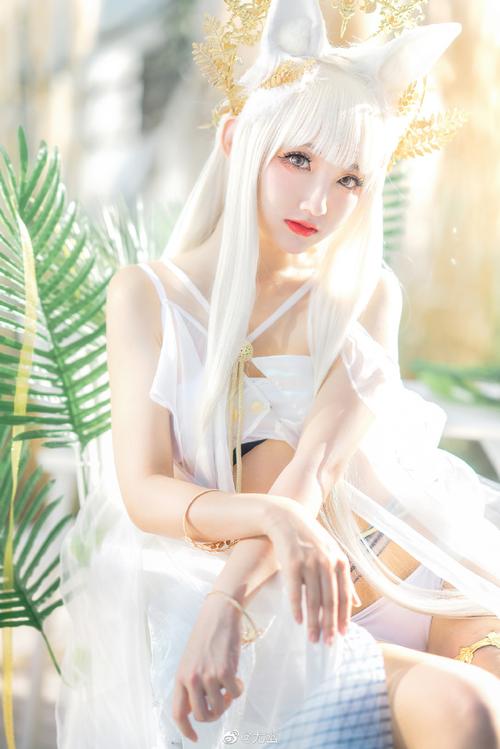【cos正片】明日方舟白金灿阳朝露泳装cos cn尤幽