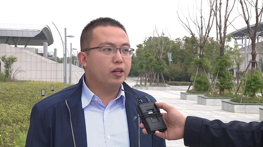 坚持立德树人,教书育人,努力为中华民族伟大复兴的中国梦添砖加瓦