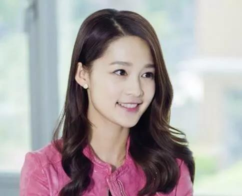 关晓彤与李沁的惊艳照片